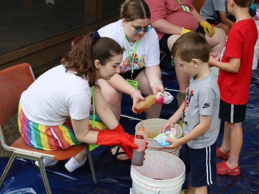 tie dying at camp